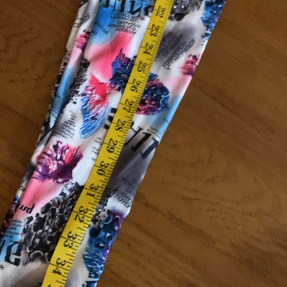 BUNDLE OF 6 Pairs of Dinifen Floral and Paisley Leggings Size M L NWT - Picture 5 of 6